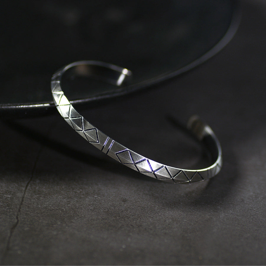 Bracelet manchette en acier — Édition Brut — image 2