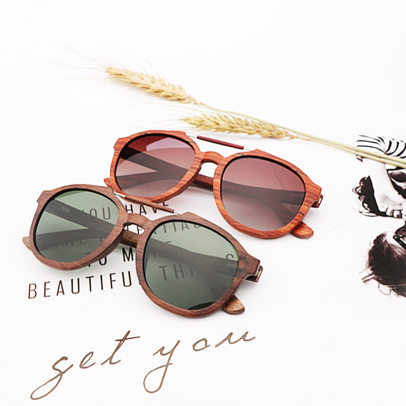 Lunettes de soleil en bois de bambou — vue 4